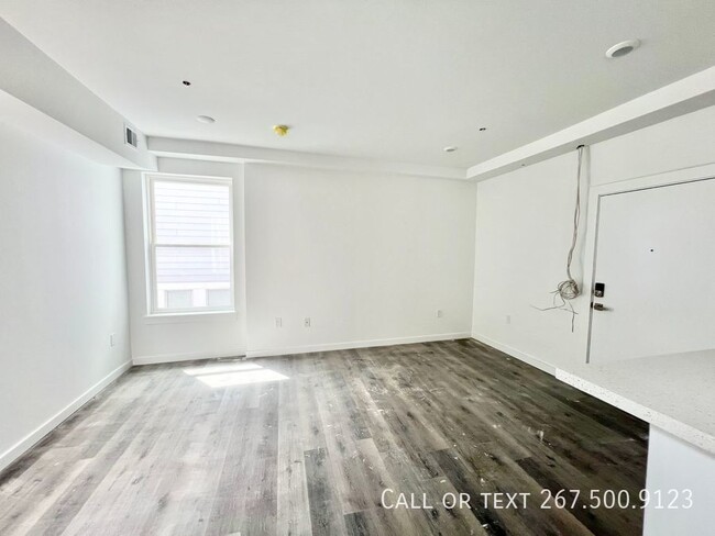 Building Photo - Beautiful Newly renovated 1BR unit in  Gre...