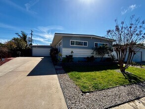 Building Photo - 4 bedroom 2 bath - El Cajon