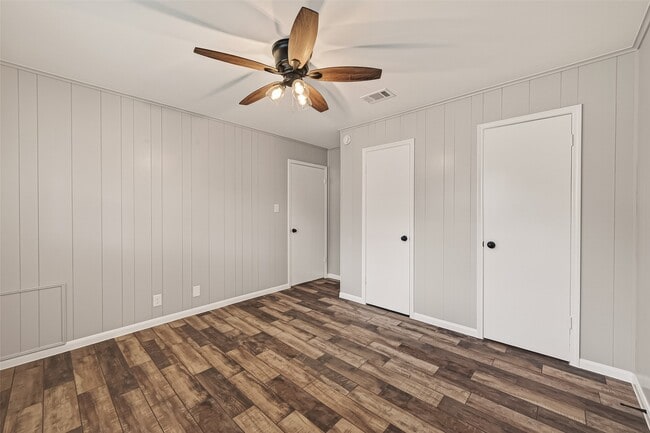 Building Photo - 1203 Bernard Ave