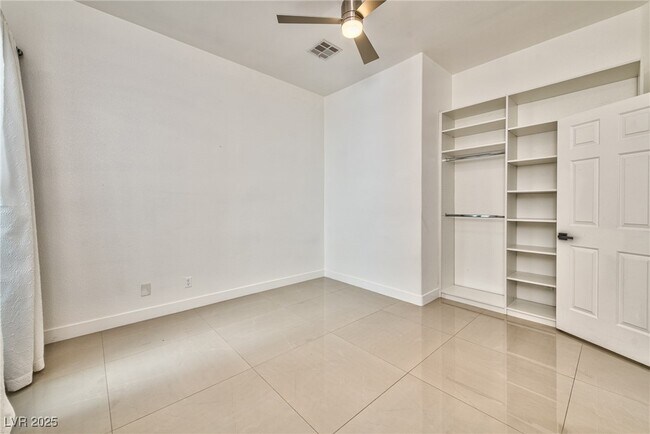 Building Photo - 3897 Windansea St