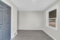 Building Photo - 16902 Lotus Dr