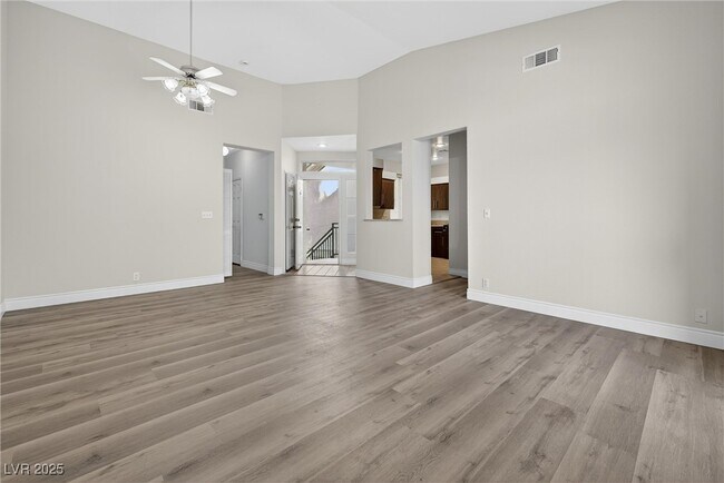 Building Photo - 5155 W Tropicana Ave