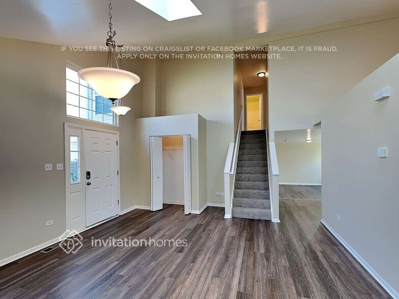 Building Photo - 1313 Lasser Dr