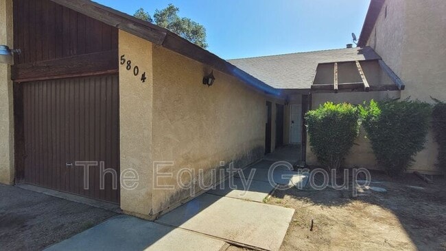 Primary Photo - 5804 W Robinwood Ave