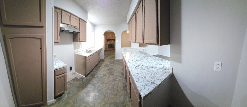 Building Photo - 8041 Southbrook Cir