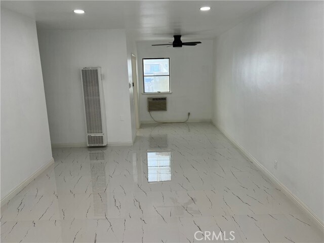 Building Photo - 308 Linwood Ave