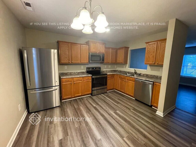 Building Photo - 1737 Red Bird Cir SE