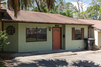 Building Photo - 1000 N Duval St