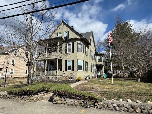 Primary Photo - 13 Oak St