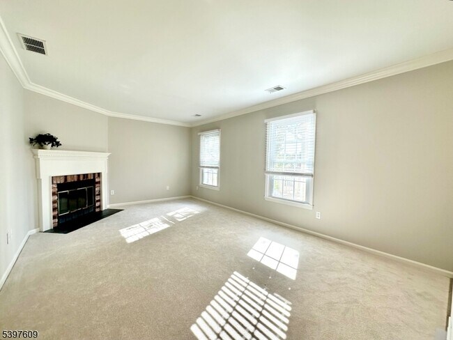 Building Photo - 188 Jamestown Rd