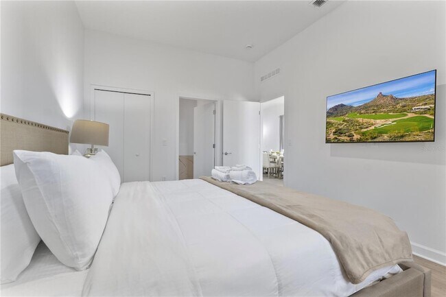 Building Photo - 312 Famagusta Dr