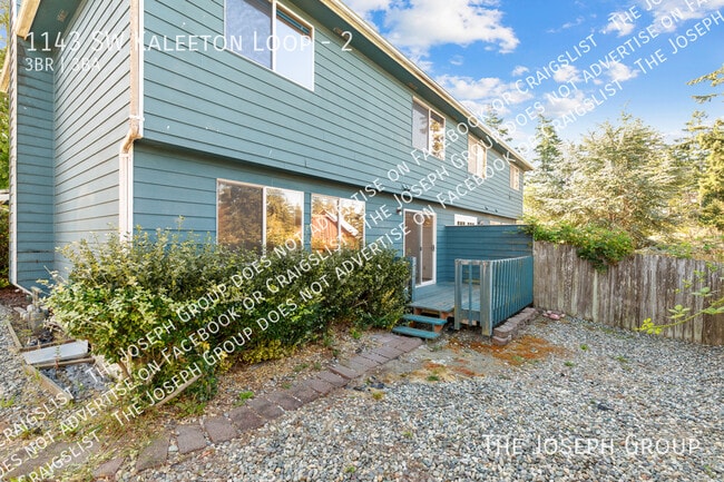 Building Photo - 1143 SW Kaleeton Loop