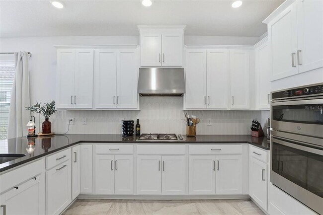 Building Photo - 5268 Kildare Pl