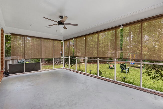 Building Photo - 101 Hollingwood Dr