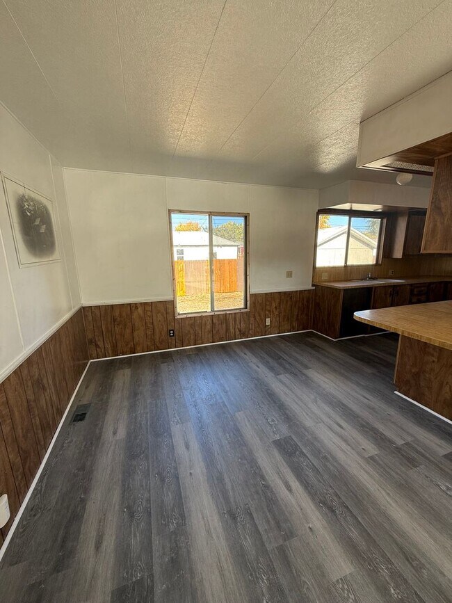 Building Photo - Zepeda-PM-020-0109-3862