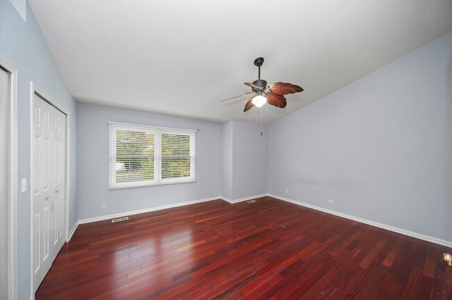 Building Photo - 315 Spring Point Dr