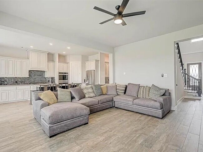 Building Photo - 216 Waterstone Dr