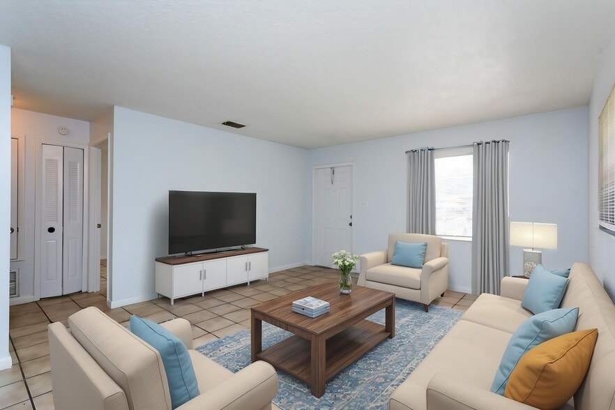 Building Photo - 3223 Pershing St