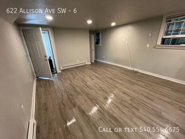 Primary Photo - 622 Allison Ave SW