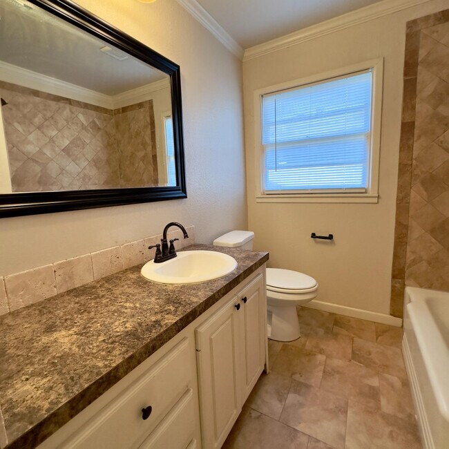 Building Photo - 5411 9th St