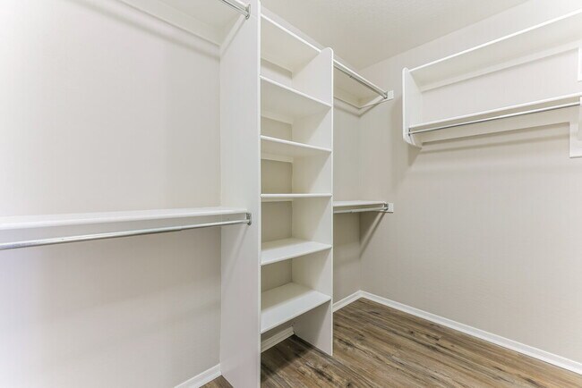 Building Photo - 3286 E Merlot St