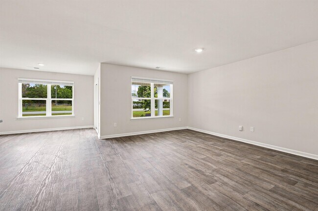 Building Photo - 208 Jeff Waters Cir