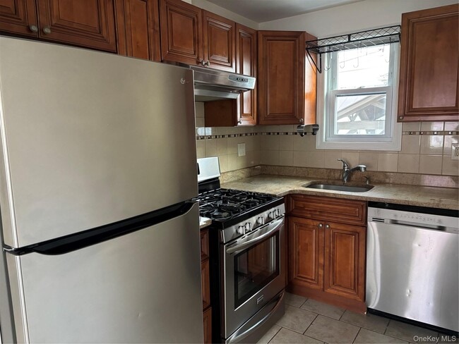 Building Photo - 39 Buckingham Pl