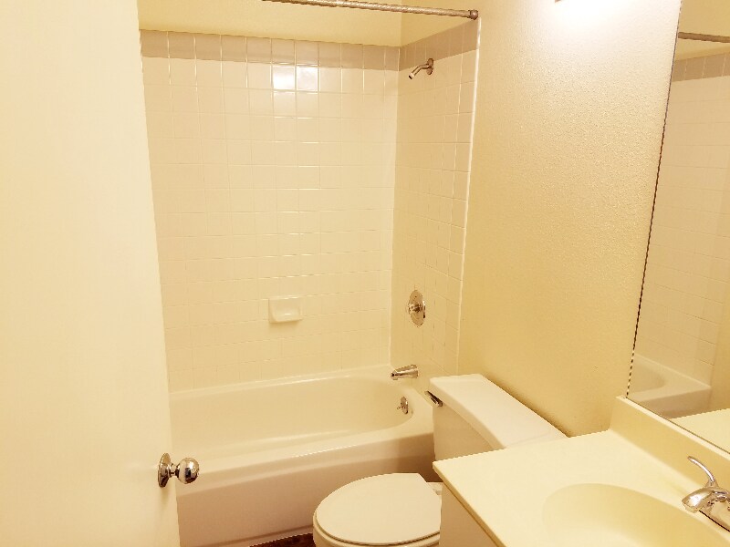 Building Photo - 94-209-209 Lumiaina Pl
