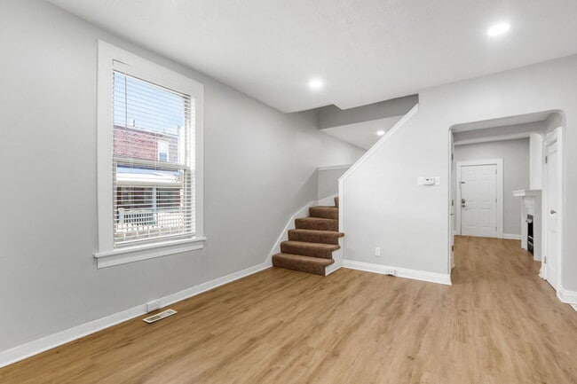 Building Photo - 415 E Mithoff St
