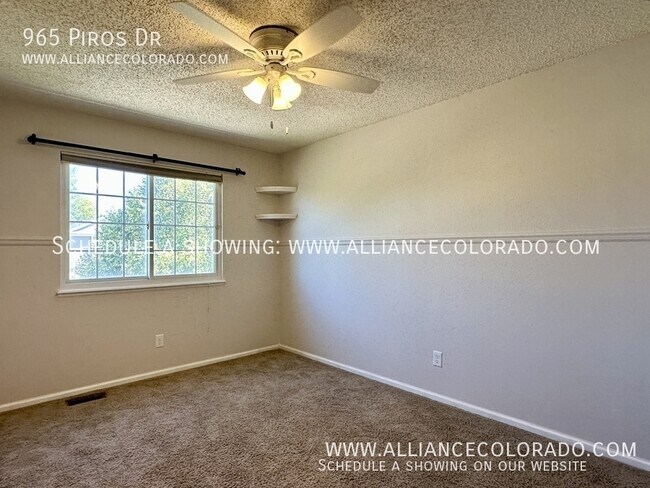 Building Photo - 965 Piros Dr