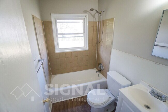 Building Photo - 540 Athens Ct