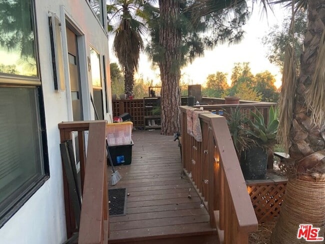 Building Photo - 1933 1/2 Lemoyne St