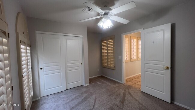 Building Photo - 6427 W Villa Linda Dr