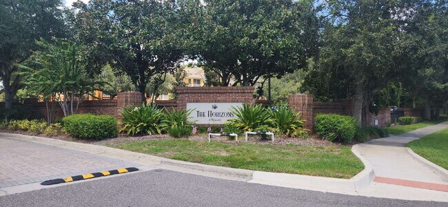Building Photo - 3 bedroom condo in Horizons at Vista Lakes
