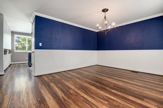 Building Photo - 2608 S Cimarron St
