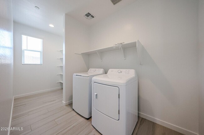 Building Photo - 11941 Calle de Pompas W