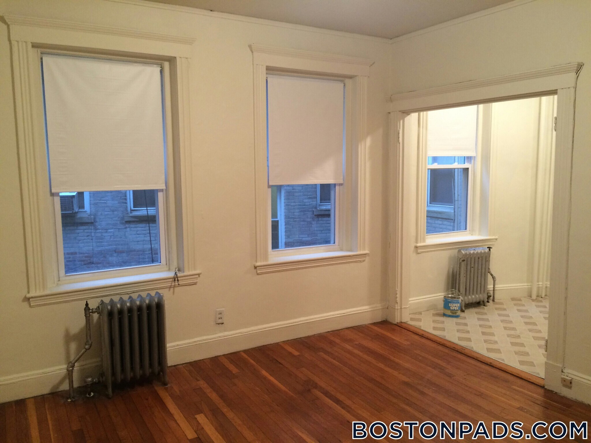 Building Photo - 231 Park Dr