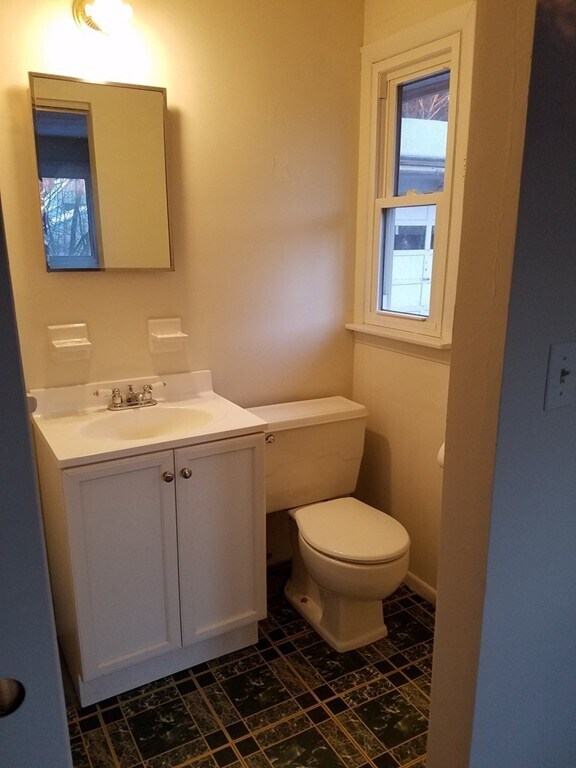 Building Photo - 19 Muriel Rd