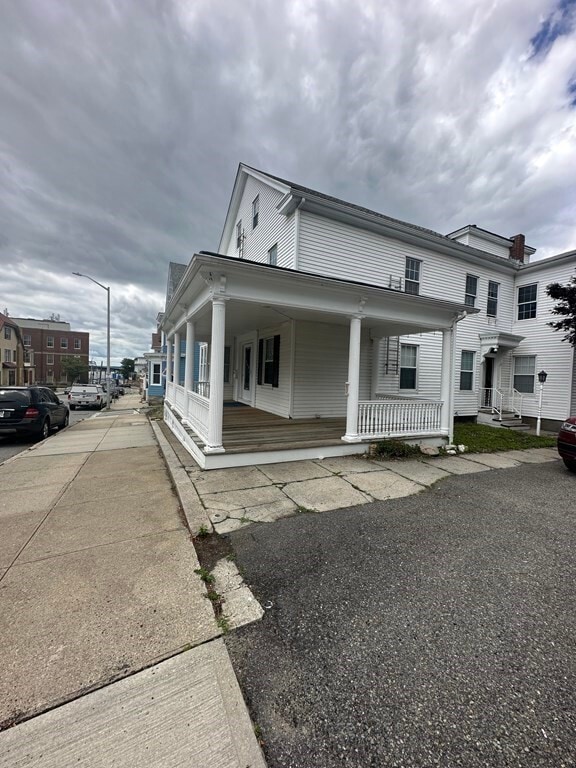 Building Photo - 268 Locust St