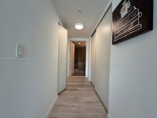 Building Photo - 6620 Indian Creek Dr