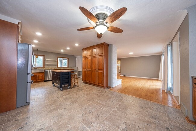 Building Photo - Beautiful 3 Bedroom Home in Franklin Regional School District