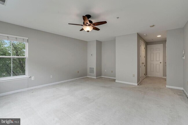 Building Photo - 211 Medlock Ln