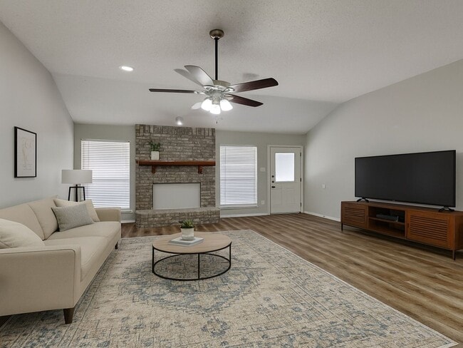 Building Photo - Newly Renovated 3-Bed, 2-Bath Home in Southwest Fort Worth – Modern Upgrades & Spacious Backyard!