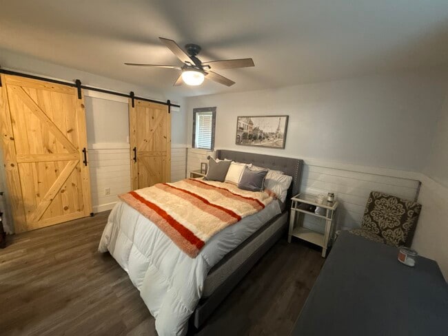 Building Photo - 1814 Birch Post Cove