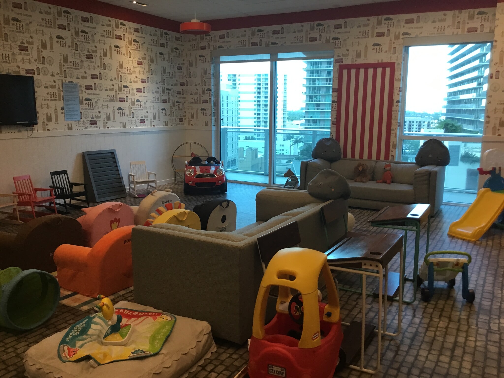Building Photo - 1080 Brickell Ave