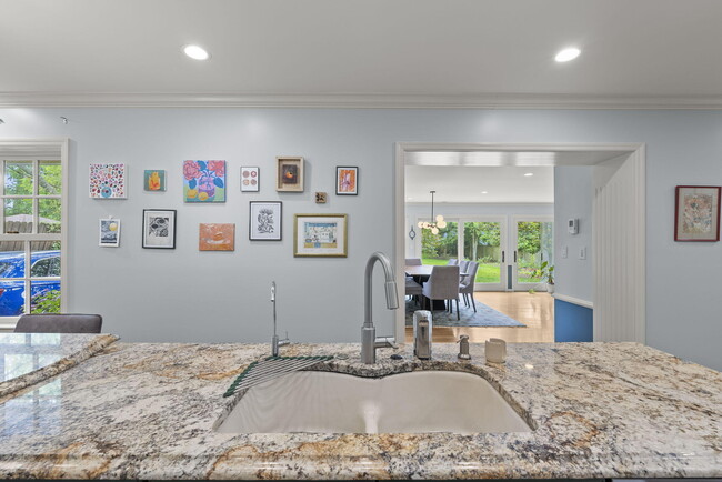 Building Photo - 309 Greenbriar Rd