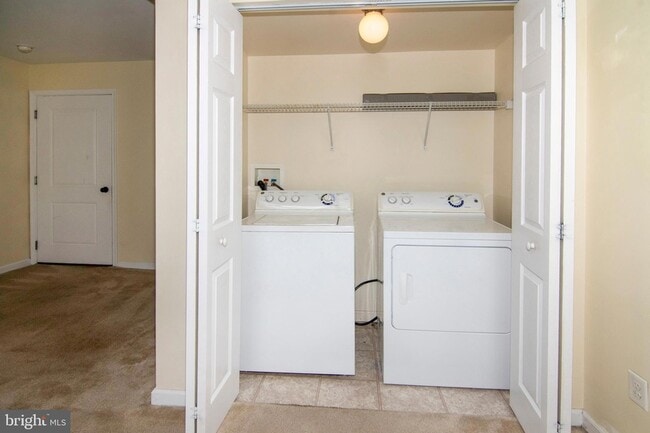 Building Photo - 517 Boxwood Ln
