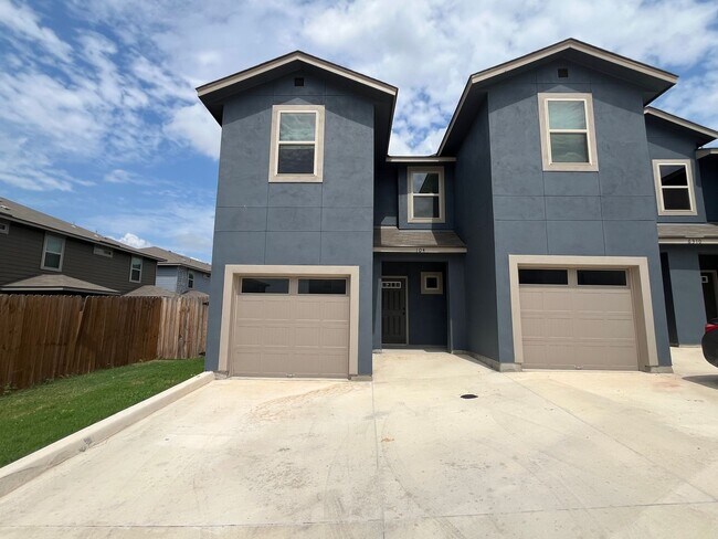 Primary Photo - 6310 Luglio Ln