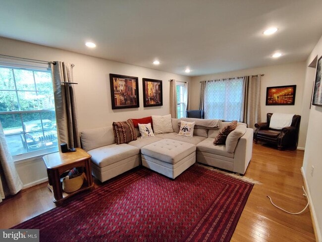 Building Photo - 9445 Park Hunt Ct