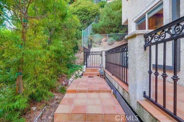 Building Photo - 3554 Seaglen Dr
